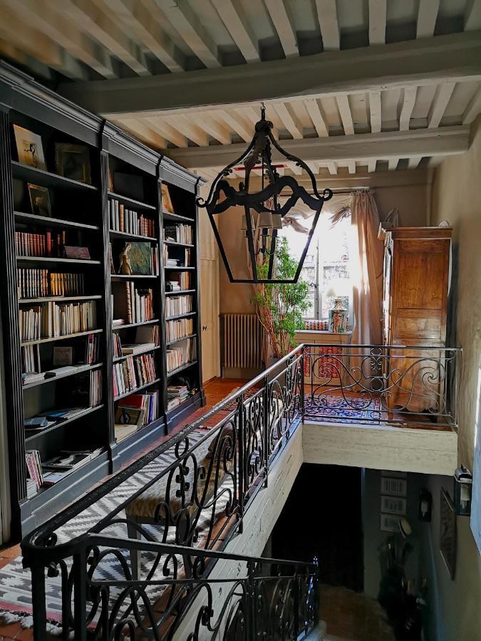 Maison D'Hotes - Les Tillets Bois-Sainte-Marie Bagian luar foto