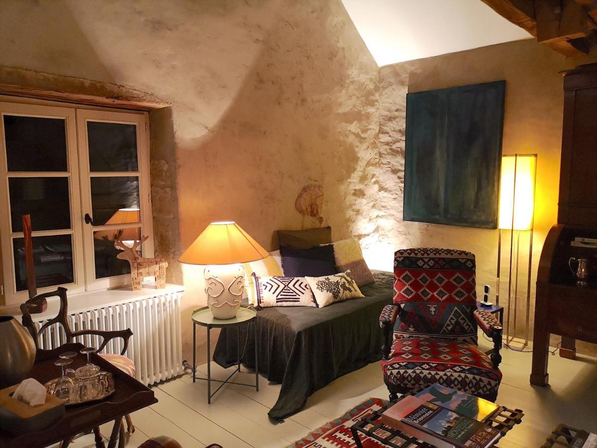 Maison D'Hotes - Les Tillets Bois-Sainte-Marie Bagian luar foto