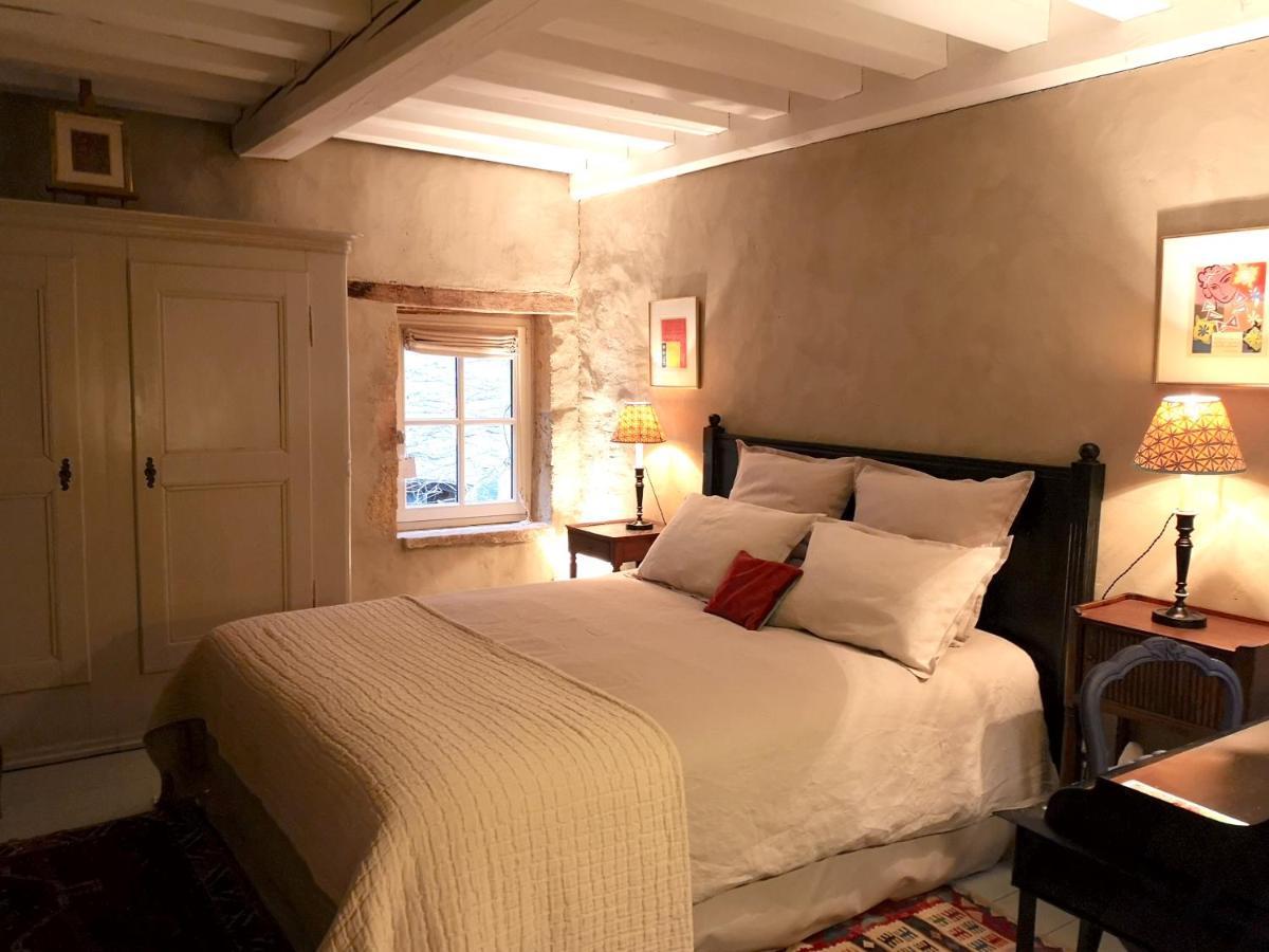 Maison D'Hotes - Les Tillets Bois-Sainte-Marie Bagian luar foto