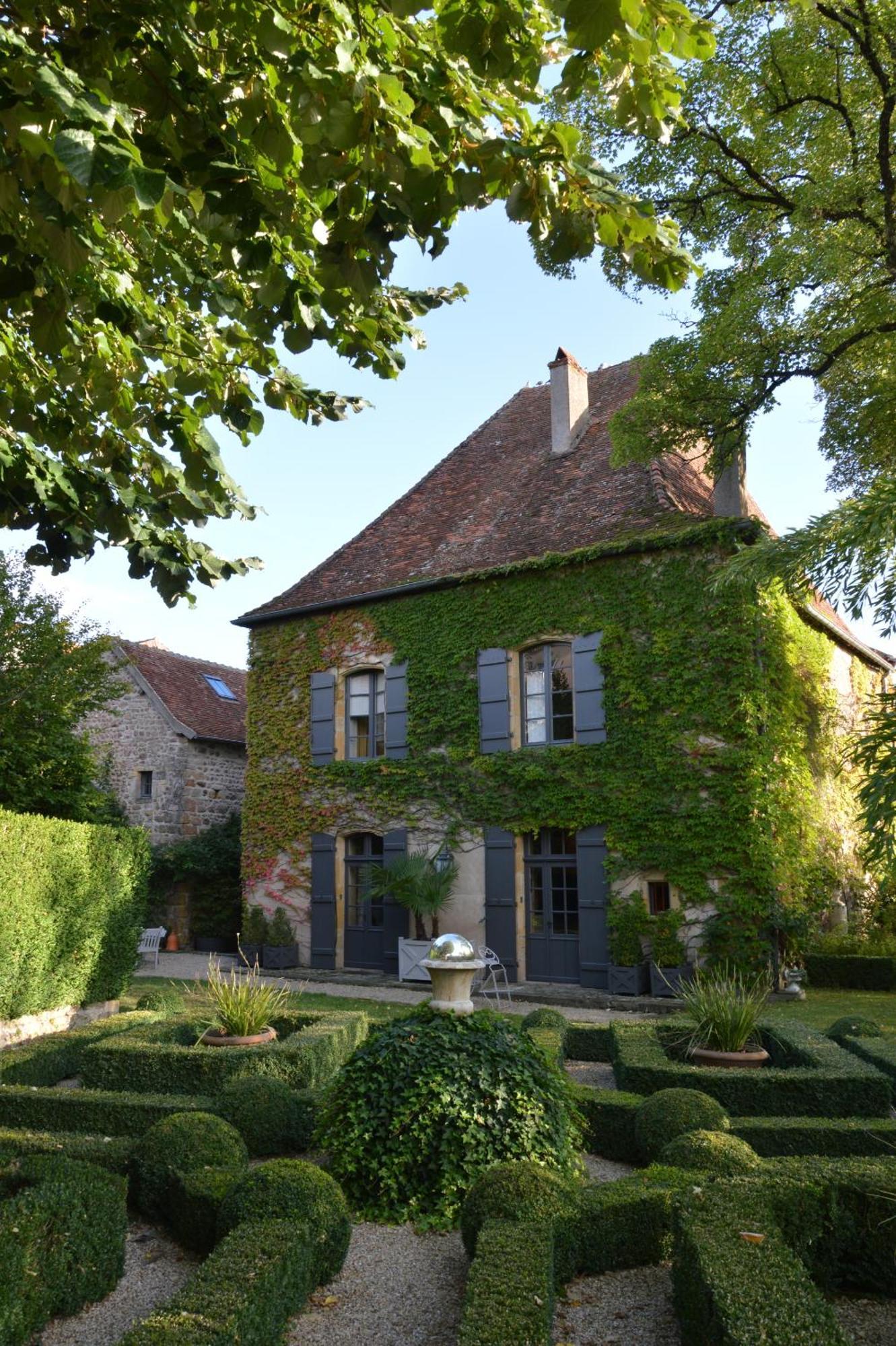Maison D'Hotes - Les Tillets Bois-Sainte-Marie Bagian luar foto